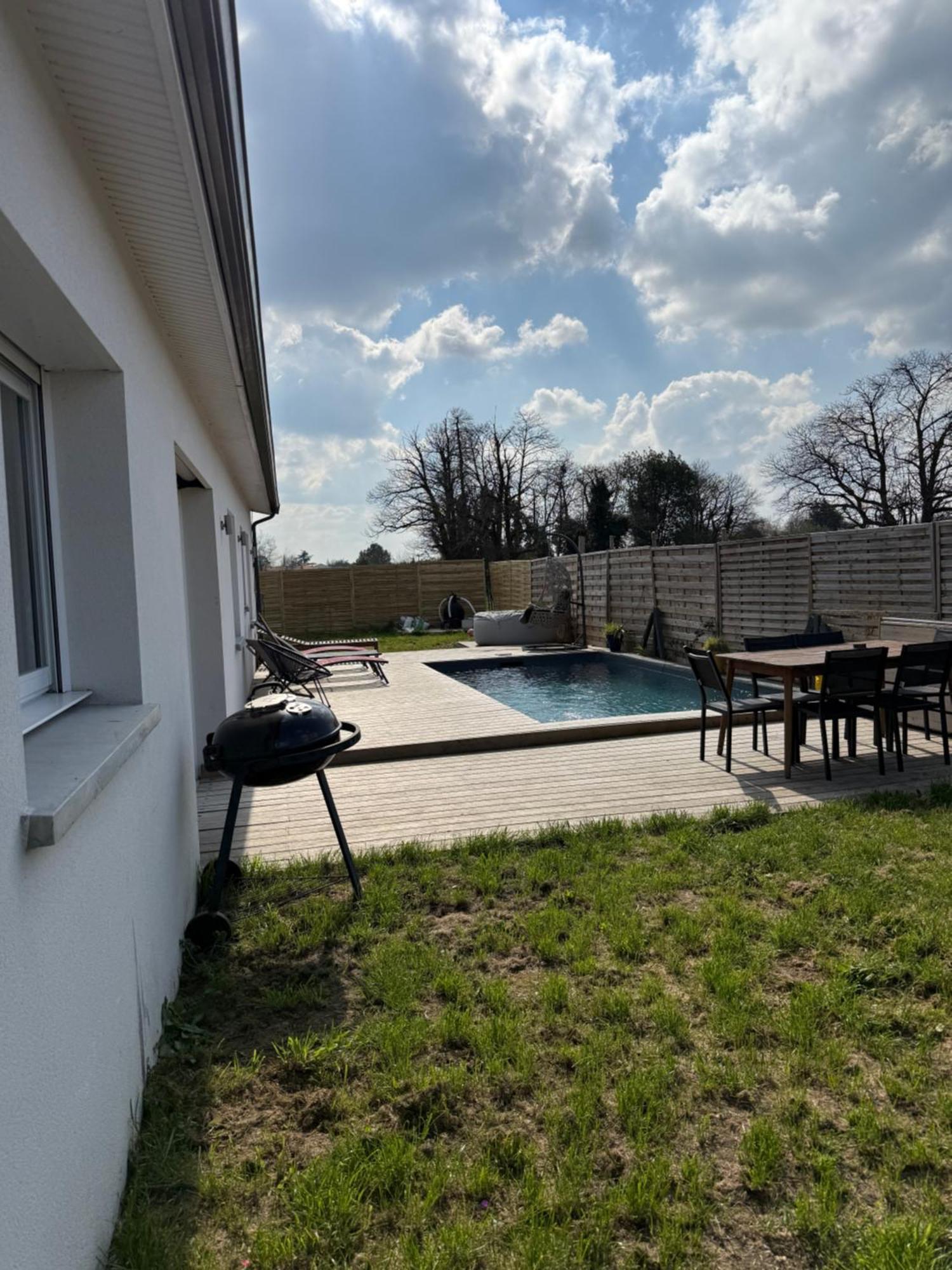 Aux Portes De Bordeaux Maison Cocooning Avec Piscine Ambares-et-Lagrave Esterno foto